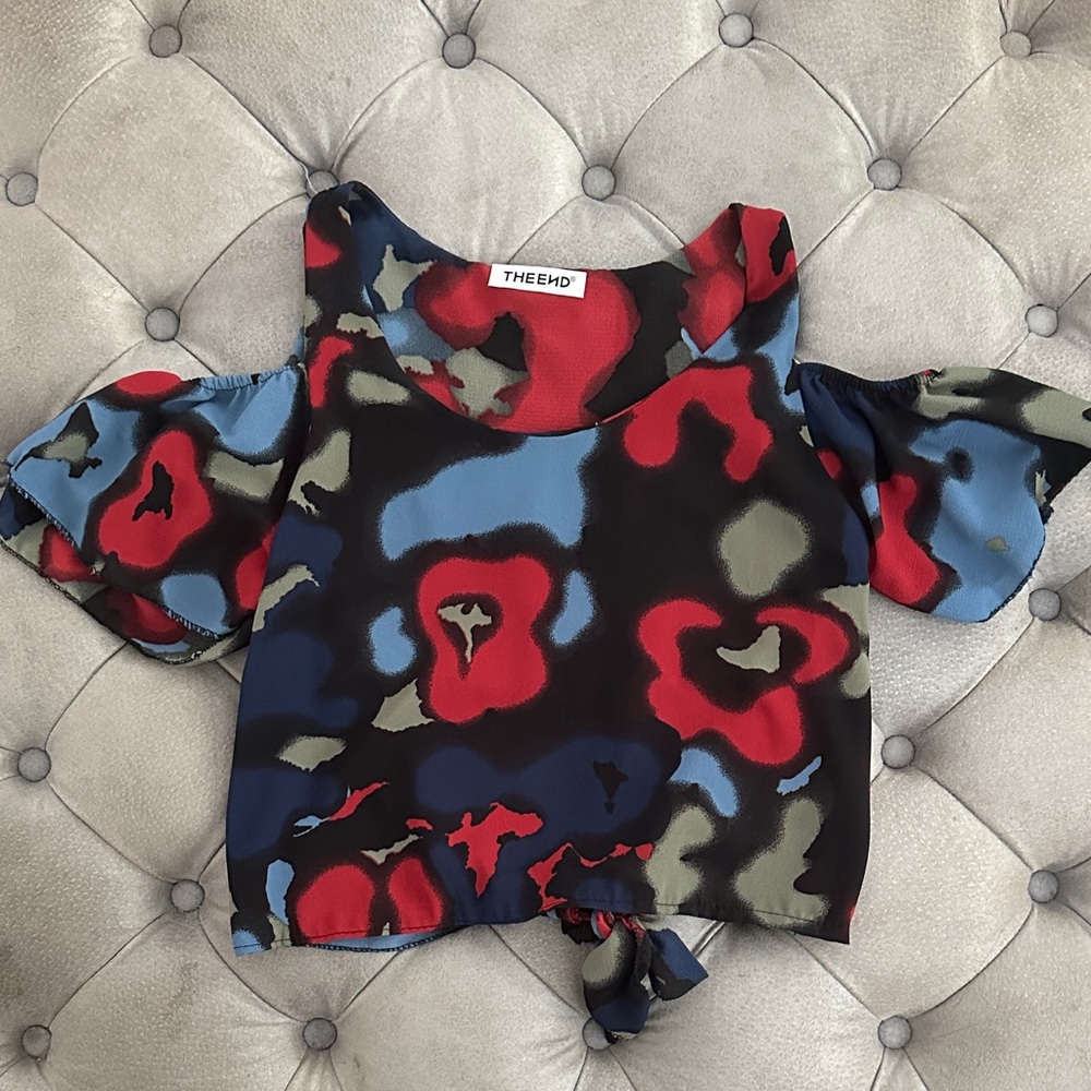 NWOT - Italian Blouse